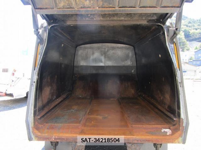 Isuzu ELF TRUCK 2016-10 8741885-6