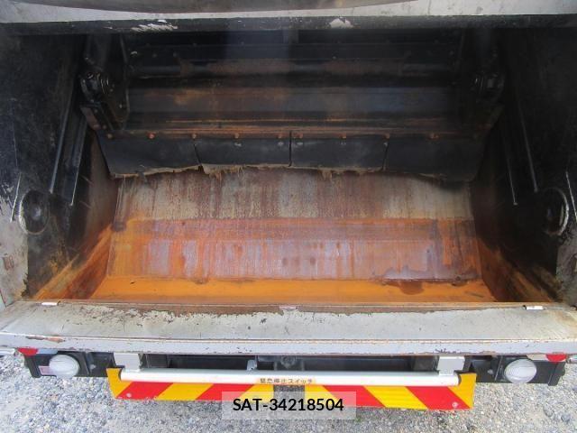 Isuzu ELF TRUCK 2016-10 8741885-8