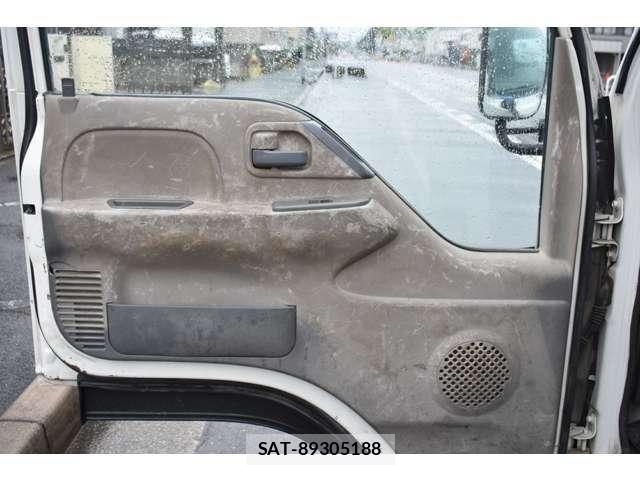 Isuzu ELF TRUCK 2012-10 8741898-10