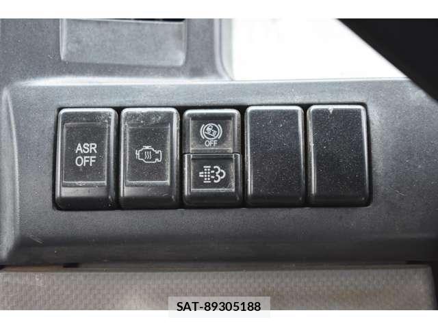 Isuzu ELF TRUCK 2012-10 8741898-14