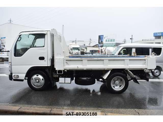 Isuzu ELF TRUCK 2012-10 8741898-17