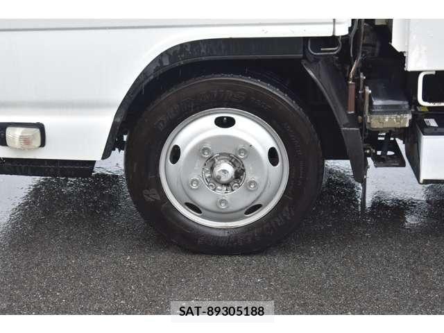 Isuzu ELF TRUCK 2012-10 8741898-20