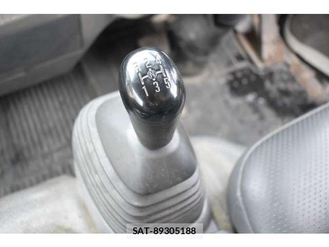 Isuzu ELF TRUCK 2012-10 8741898-5