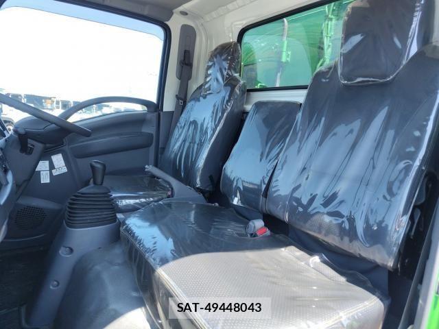 Isuzu ELF TRUCK 2017-08 8741856-23