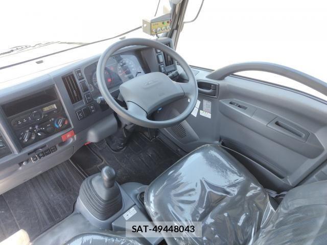 Isuzu ELF TRUCK 2017-08 8741856-24
