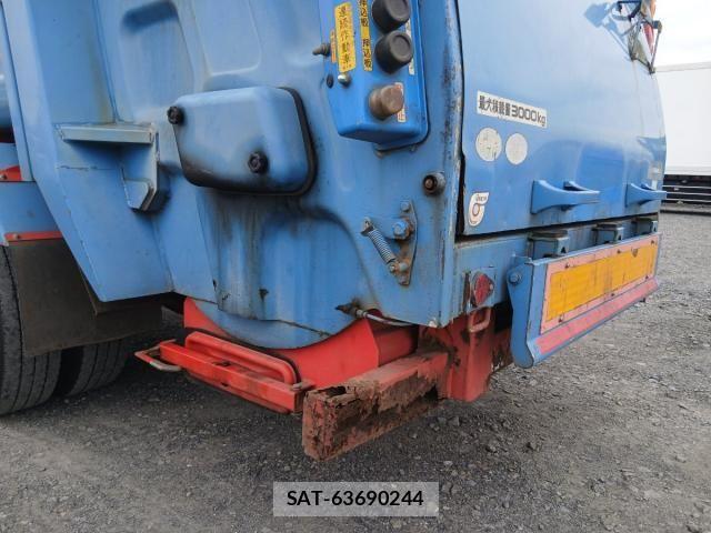 Isuzu ELF TRUCK 2011-01 8741901-24
