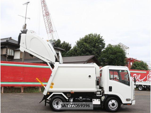 Isuzu ELF TRUCK 2011-07 8741892-12