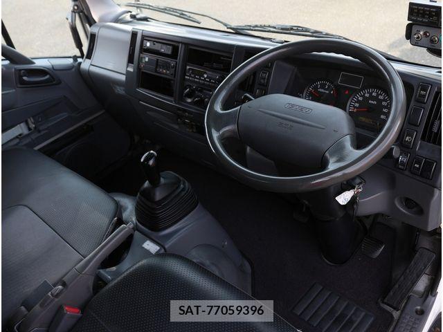 Isuzu ELF TRUCK 2011-07 8741892-1