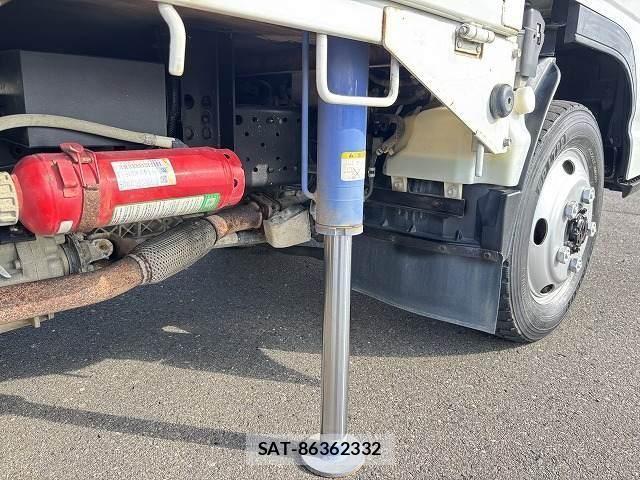 Isuzu ELF TRUCK 2017-07 8741863-10