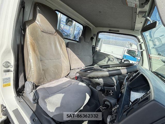 Isuzu ELF TRUCK 2017-07 8741863-14