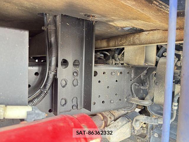 Isuzu ELF TRUCK 2017-07 8741863-20