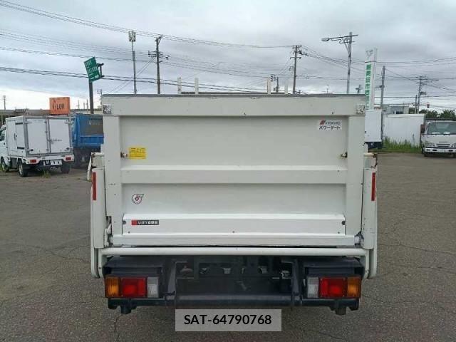 Isuzu ELF TRUCK 2020-07 8741878-4
