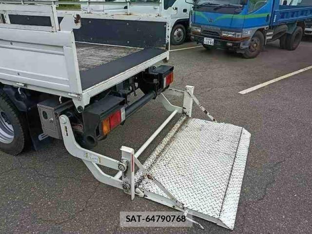 Isuzu ELF TRUCK 2020-07 8741878-7
