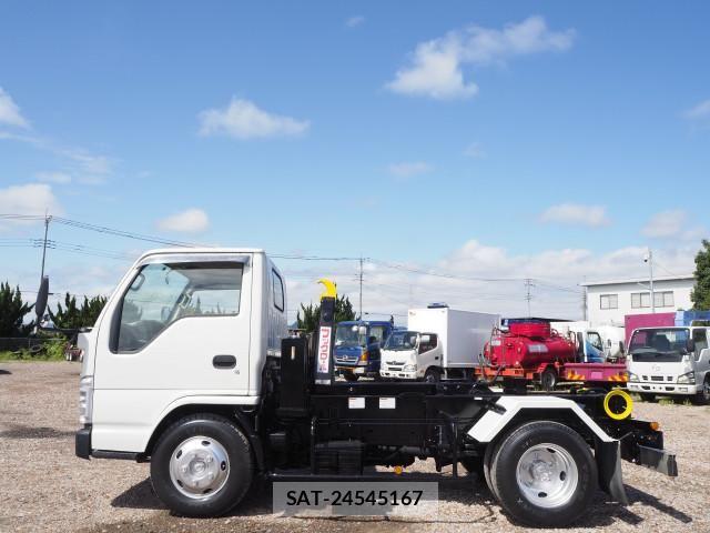 Isuzu ELF TRUCK 2008-09 8741881-1