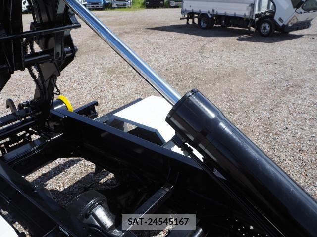 Isuzu ELF TRUCK 2008-09 8741881-20