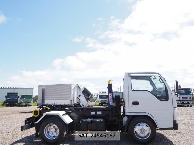 Isuzu ELF TRUCK 2008-09 8741881-5