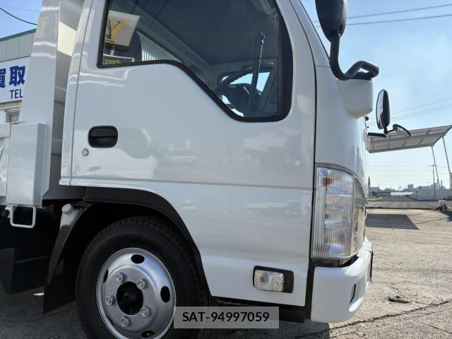Isuzu ELF TRUCK 2011-06 8741886-21
