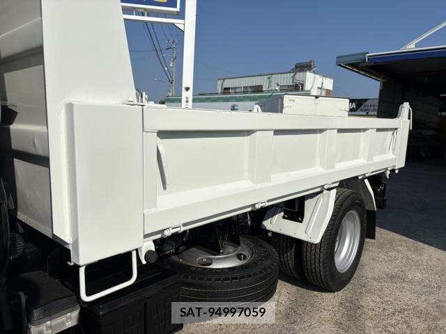 Isuzu ELF TRUCK 2011-06 8741886-23