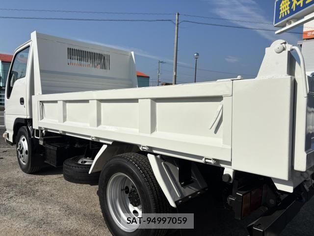 Isuzu ELF TRUCK 2011-06 8741886-25