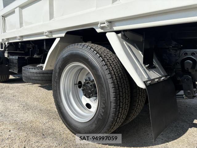 Isuzu ELF TRUCK 2011-06 8741886-27
