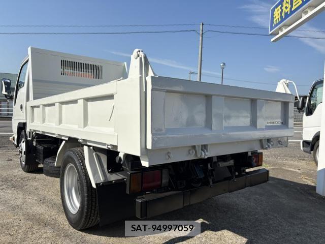 Isuzu ELF TRUCK 2011-06 8741886-28