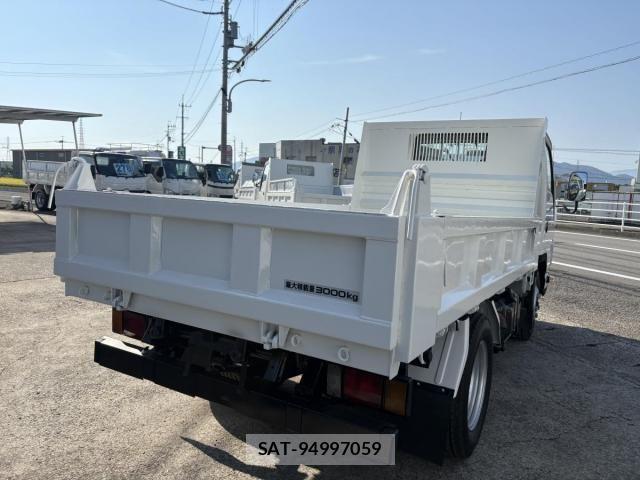 Isuzu ELF TRUCK 2011-06 8741886-2