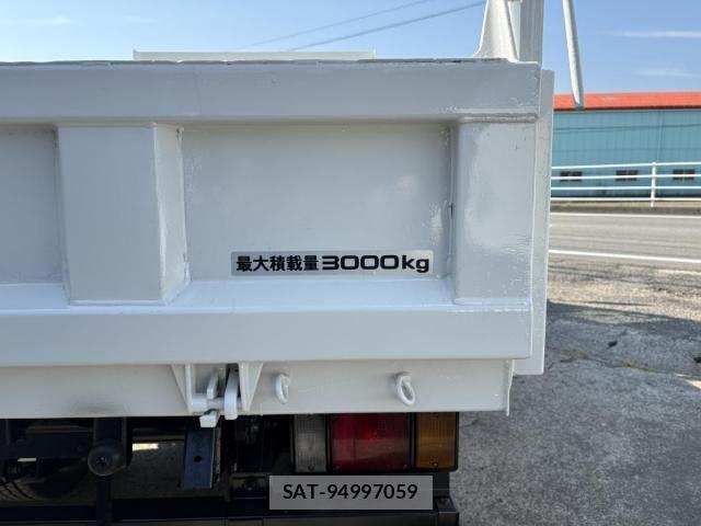 Isuzu ELF TRUCK 2011-06 8741886-29