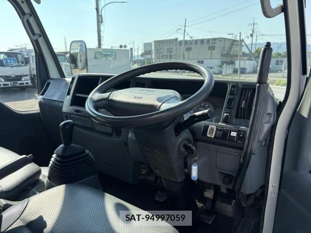 Isuzu ELF TRUCK 2011-06 8741886-5