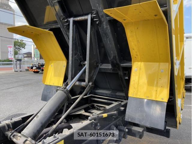 Isuzu ELF TRUCK 2016-03 8780076-9