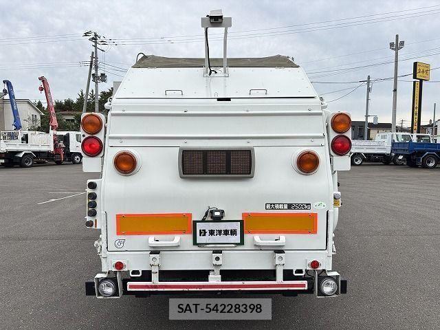 Isuzu ELF TRUCK 2012-03 8780091-4