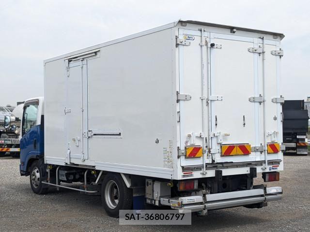 Isuzu ELF TRUCK 2015-03 8780089-3