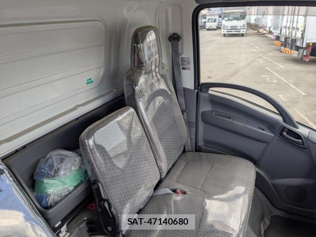 Isuzu ELF TRUCK 2019-08 8780078-23