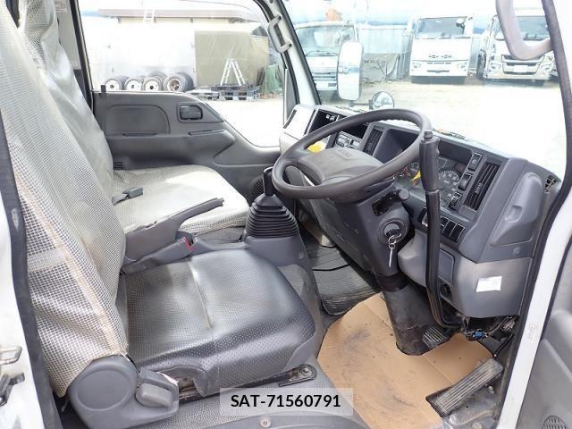 Isuzu ELF TRUCK 2015-09 8780088-10
