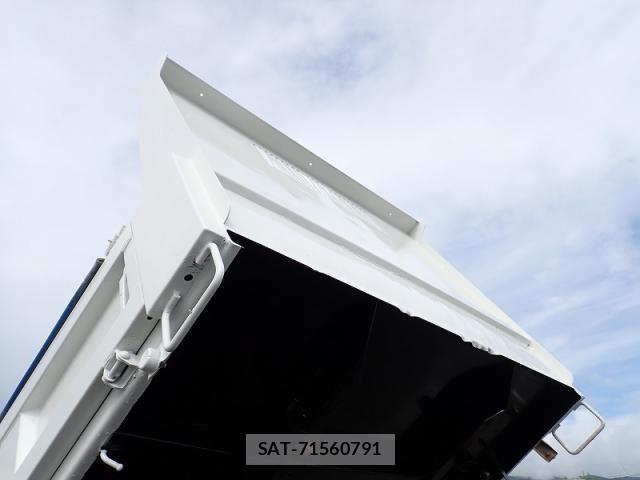 Isuzu ELF TRUCK 2015-09 8780088-15