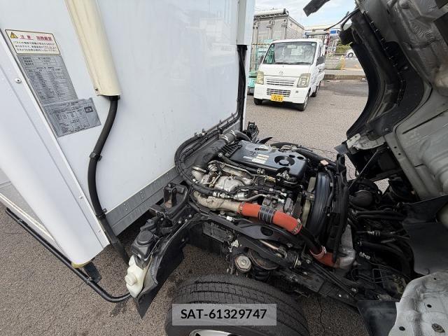 Isuzu ELF TRUCK 2019-02 8795866-24