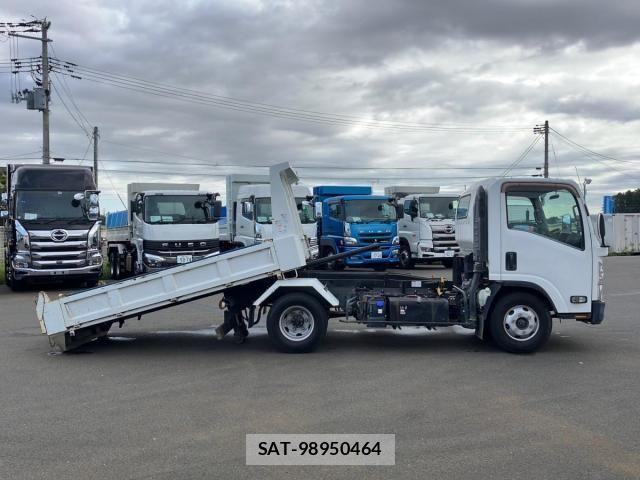 Isuzu ELF TRUCK 2019-08 8795864-5