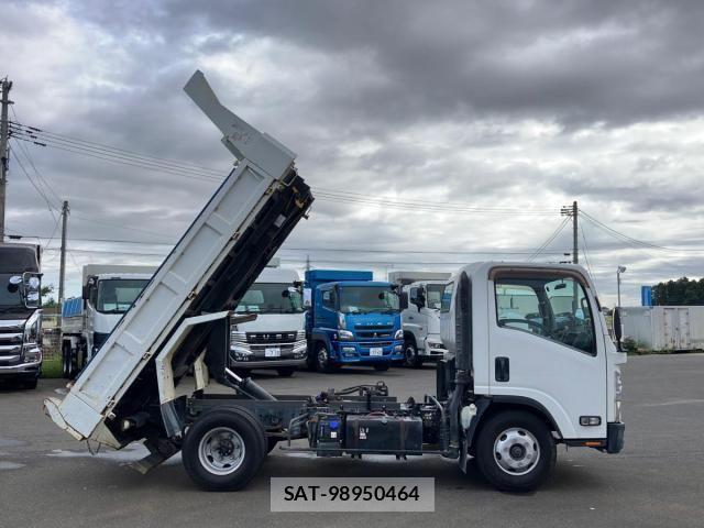Isuzu ELF TRUCK 2019-08 8795864-7