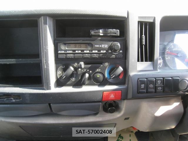 Isuzu ELF TRUCK 2013-02 8795865-17