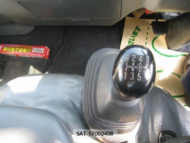 Isuzu ELF TRUCK 2013-02 8795865-18