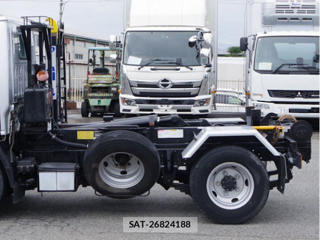 Isuzu ELF TRUCK 2018-05 8828883-15