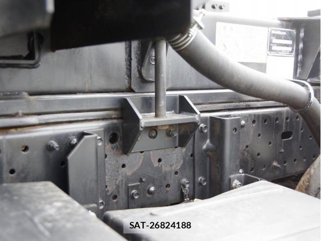 Isuzu ELF TRUCK 2018-05 8828883-5