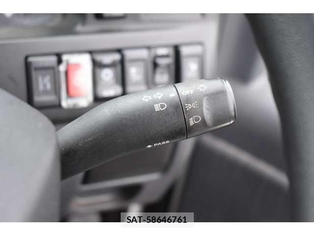 Isuzu ELF TRUCK 2021-09 8828885-13