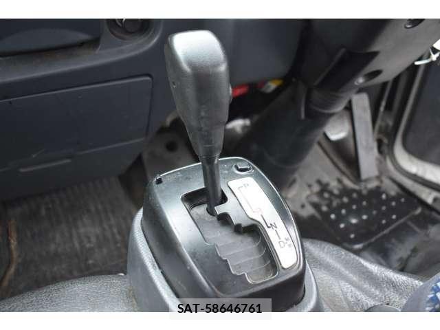 Isuzu ELF TRUCK 2021-09 8828885-3