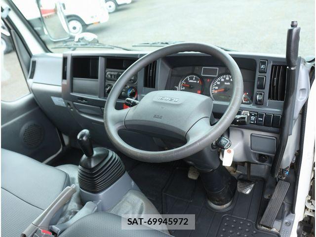 Isuzu ELF TRUCK 2019-02 8828886-2