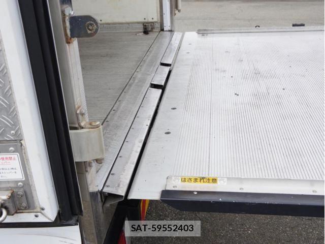 Isuzu ELF TRUCK 2018-05 8828884-12
