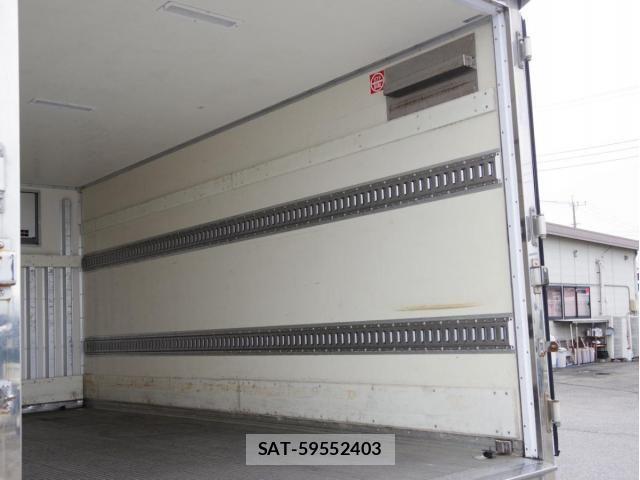 Isuzu ELF TRUCK 2018-05 8828884-17