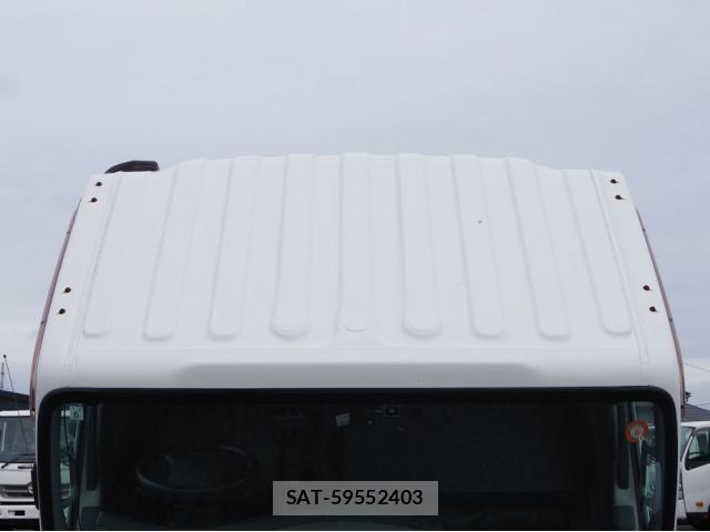 Isuzu ELF TRUCK 2018-05 8828884-19