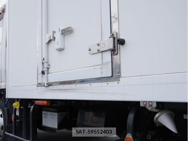 Isuzu ELF TRUCK 2018-05 8828884-23