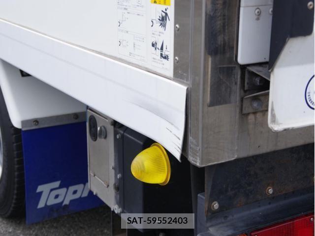 Isuzu ELF TRUCK 2018-05 8828884-24
