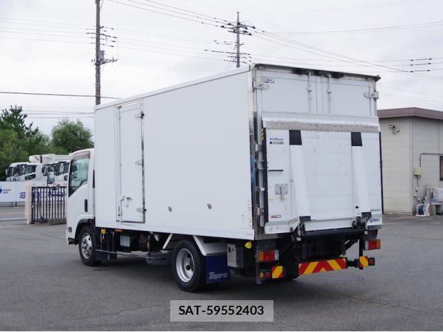 Isuzu ELF TRUCK 2018-05 8828884-2